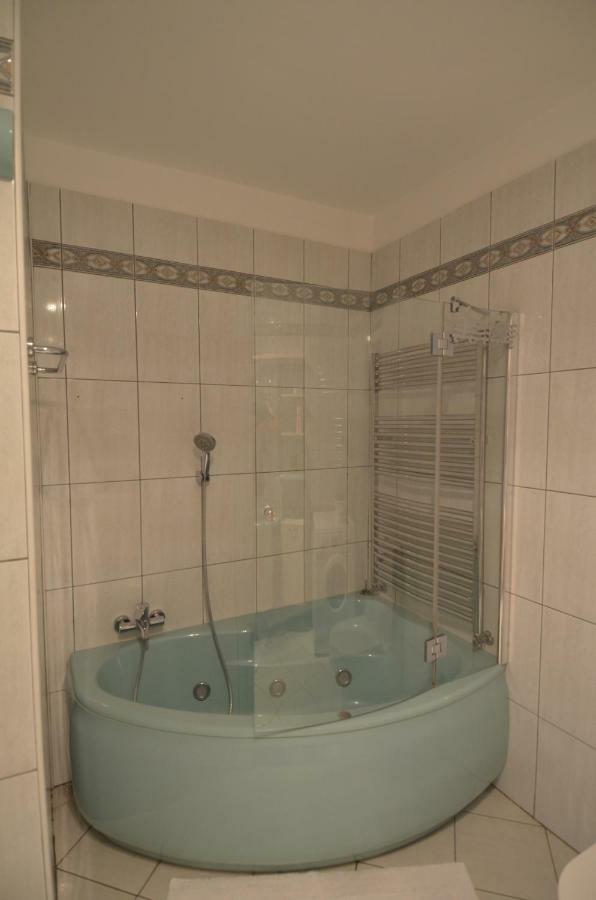 Petra Hills Apartment Opatija Luaran gambar